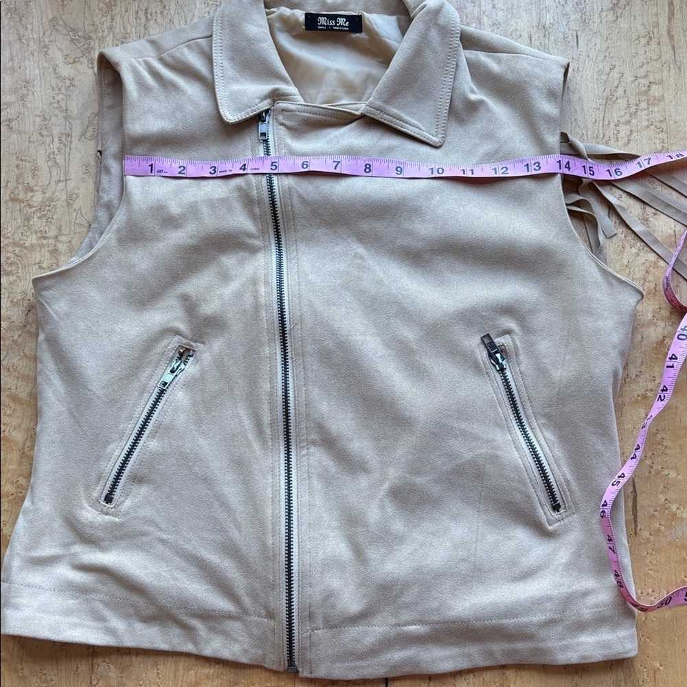 Miss Me Beige Sleeveless fringe vest size small - Picture 8 of 9